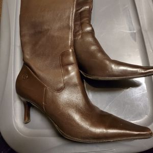 leather boots, gloves and coat